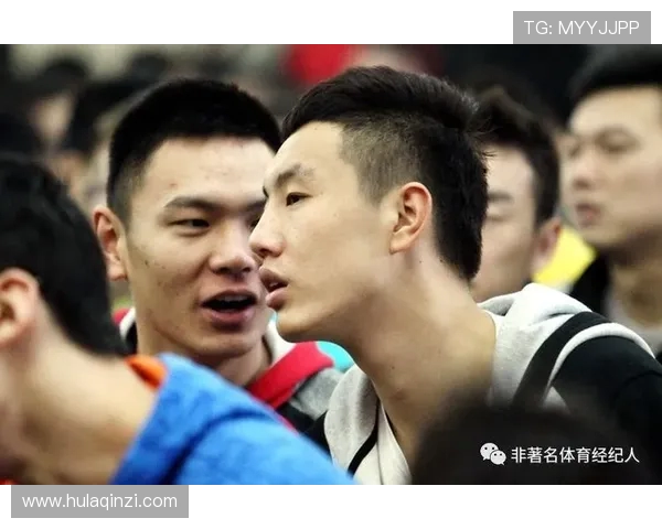 方硕的篮球之路：从青涩少年到赛场明星的成长故事