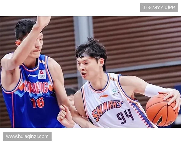 上海篮球队比赛经验变革引发热议探索新战术与团队协作的未来发展